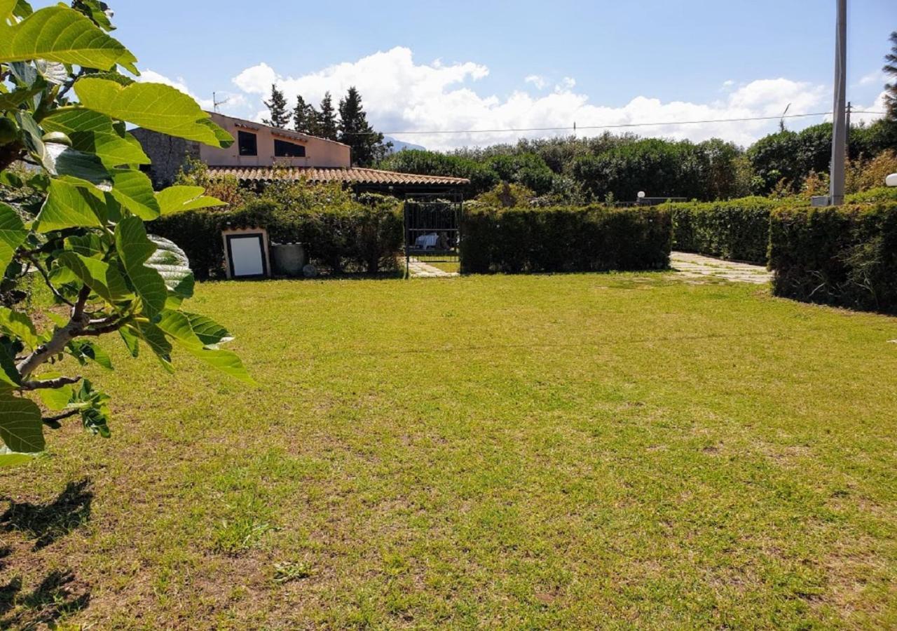 ラスカリ Casa Delle Salinelleヴィラ エクステリア 写真